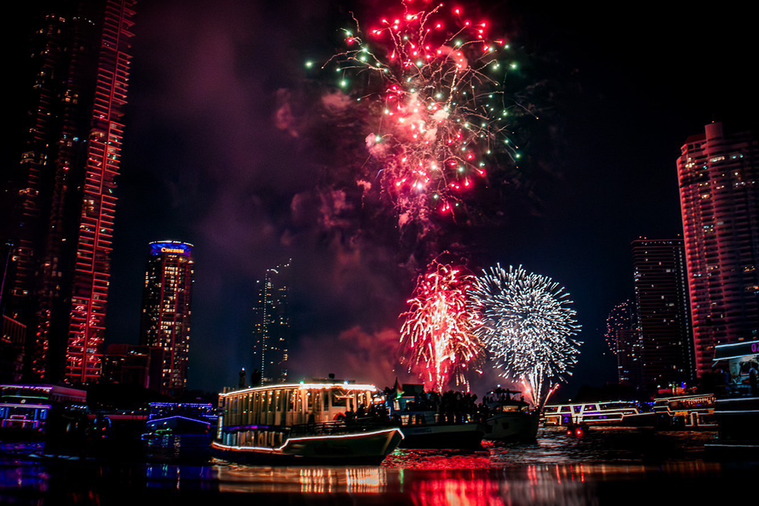 countdown 2025_Khana Yacht Charter บริการเหมาลำแม่น้ำเจ้าพระยา (12)