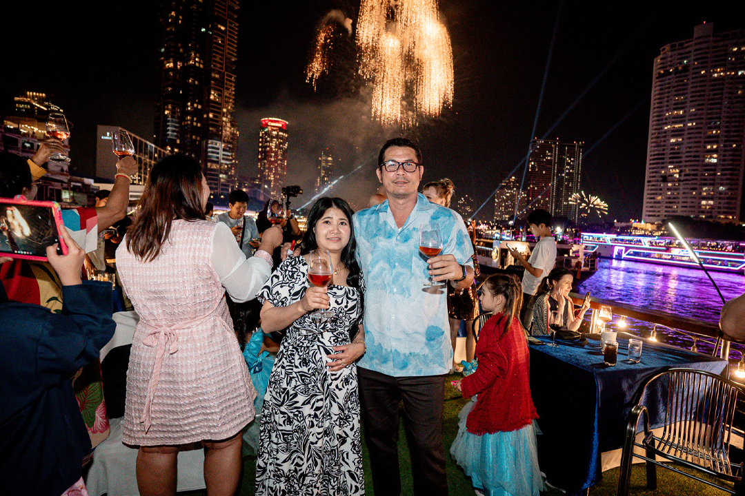 countdown 2025_Khana Yacht Charter บริการเหมาลำแม่น้ำเจ้าพระยา (16)