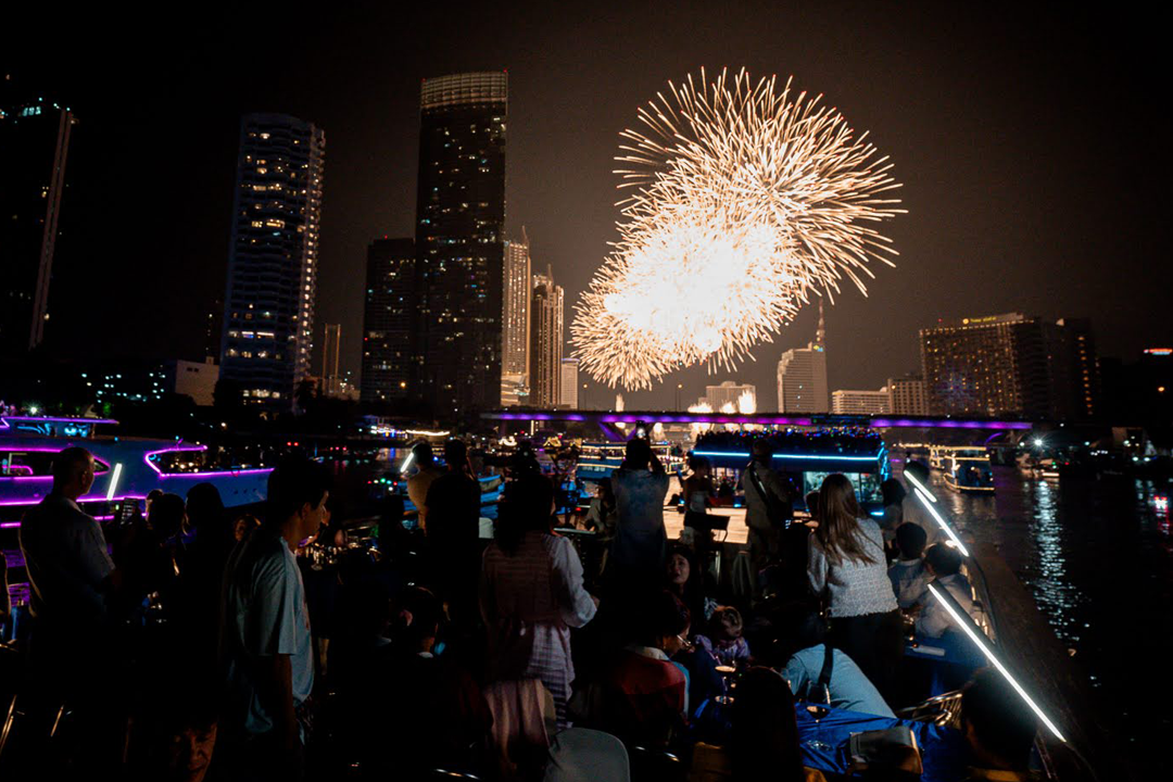 countdown 2025_Khana Yacht Charter บริการเหมาลำแม่น้ำเจ้าพระยา (3)